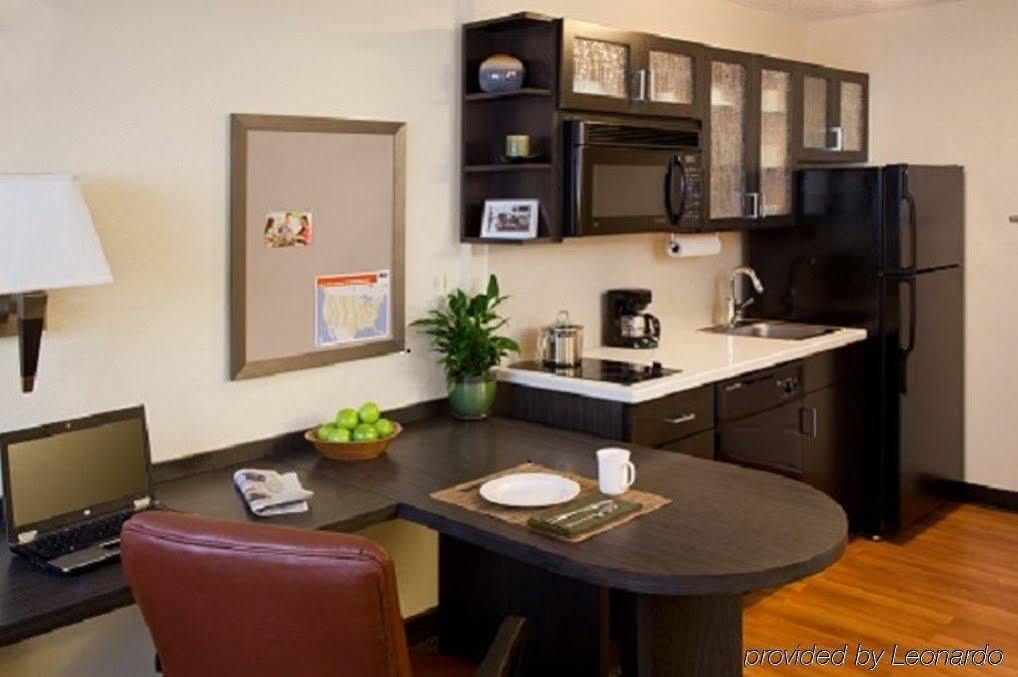 Sonesta Simply Suites Denver West Federal Center Lakewood Exterior photo
